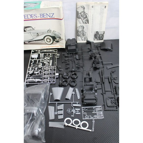 The Classic Mercedes Benz Model Kit with original box - Picture 2 of 7